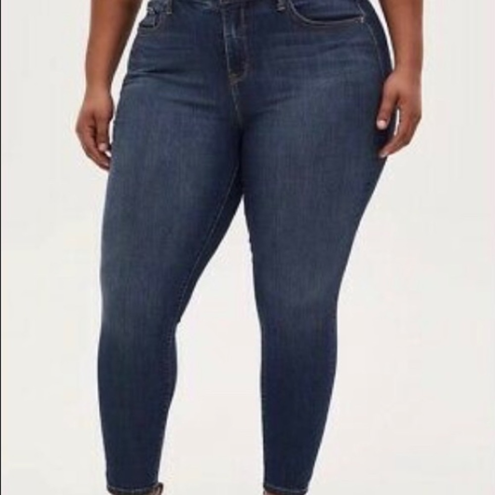 Torrid Sky High Skinny Jeans Premium Stretch Dark Wash Womens plus size 16R